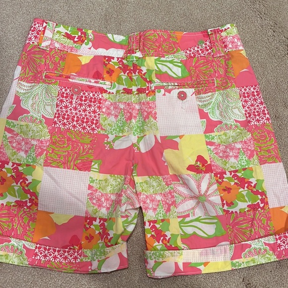 Lilly Pulitzer resort fit Bermuda shorts EUC size 6 - Picture 4 of 4